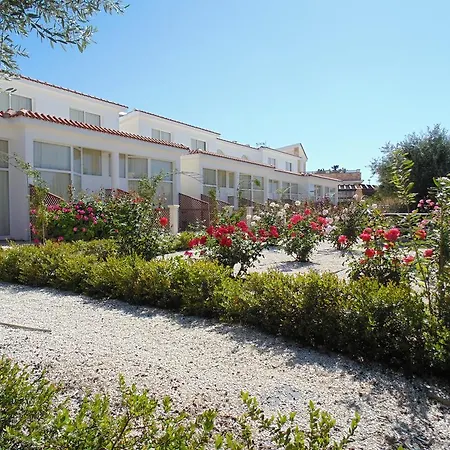 Eliofos Elegant Maisonettes Aparthotel 4*