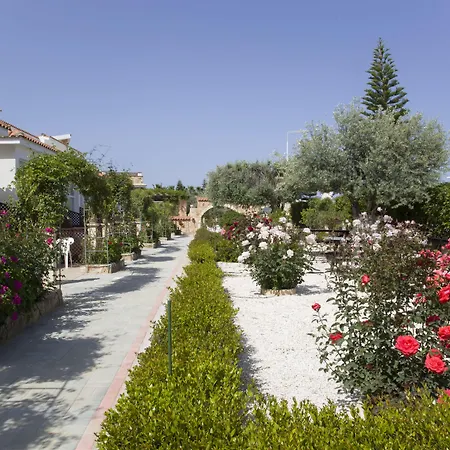 Aparthotel Eliofos Elegant Maisonettes