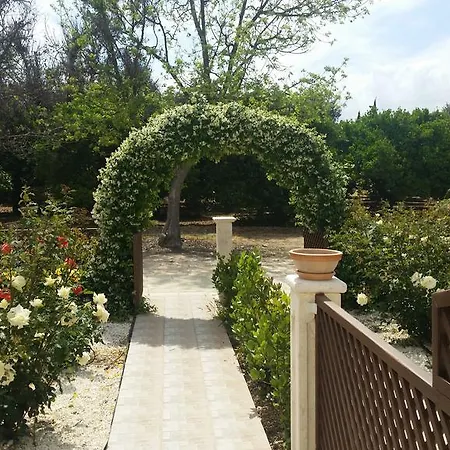 Eliofos Elegant Maisonettes 4*