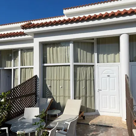 Eliofos Elegant Maisonettes Appart hôtel