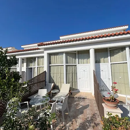 Eliofos Elegant Maisonettes 4* Polis