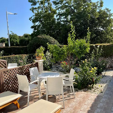 Eliofos Elegant Maisonettes