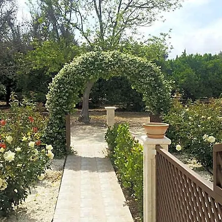 Aparthotel Eliofos Elegant Maisonettes