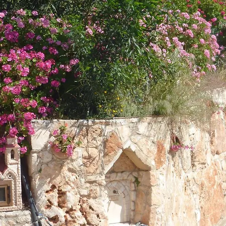 Aparthotel Eliofos Elegant Maisonettes