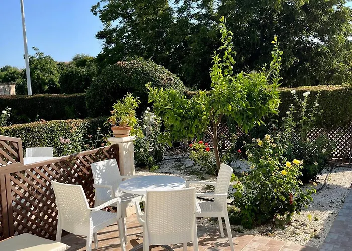 Eliofos Elegant Maisonettes