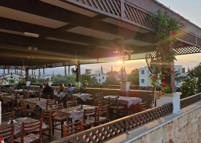 アパートホテル Eliofos Elegant Maisonettes