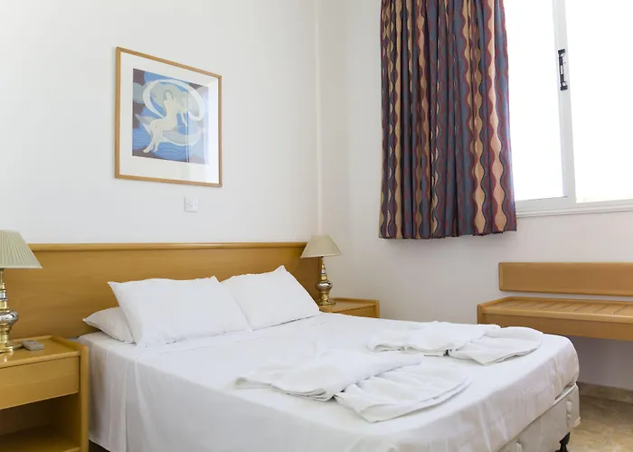 アパートホテル Eliofos Elegant Maisonettes