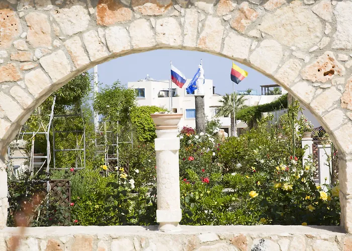 Eliofos Elegant Maisonettes Polis