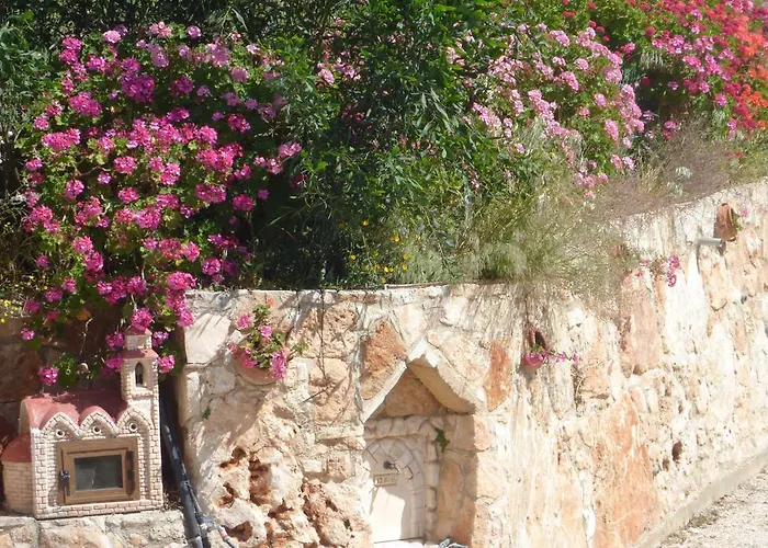 アパートホテル Eliofos Elegant Maisonettes