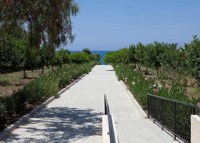 アパートホテル Eliofos Elegant Maisonettes 4*