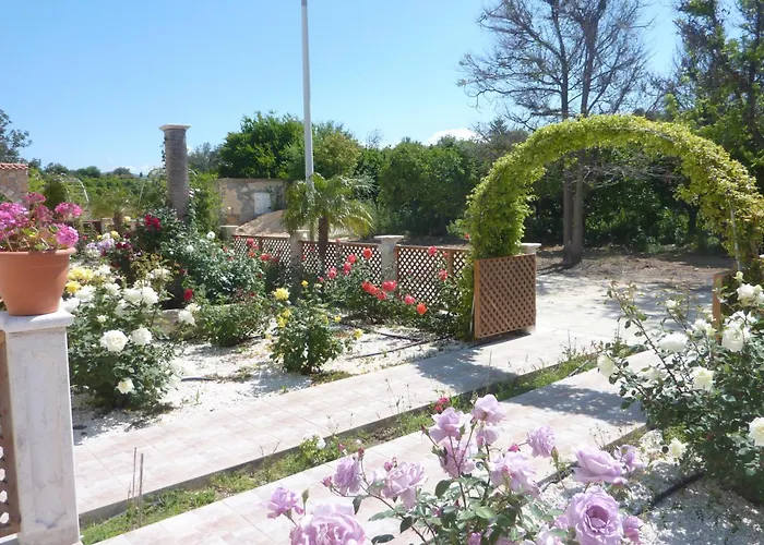 Eliofos Elegant Maisonettes アパートホテル