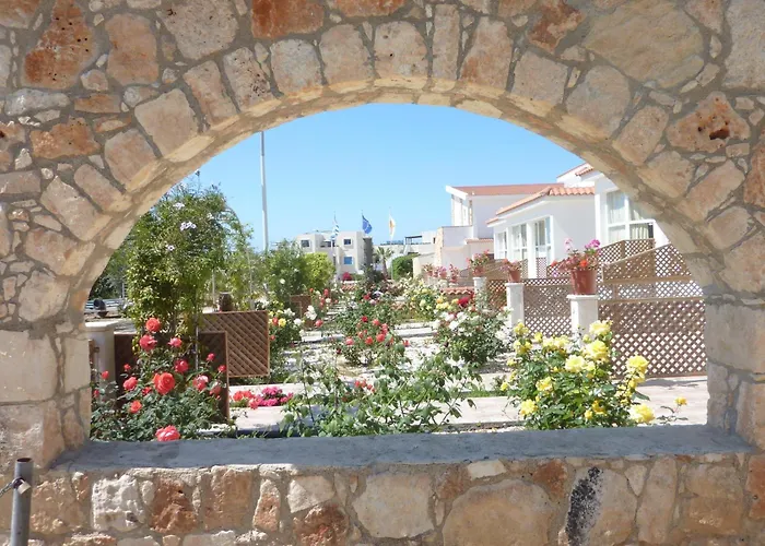 Eliofos Elegant Maisonettes 4* Polis