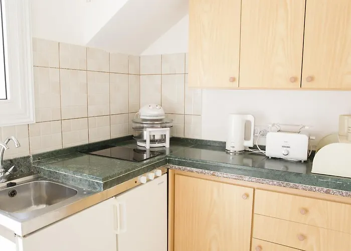 Eliofos Elegant Maisonettes アパートホテル Polis