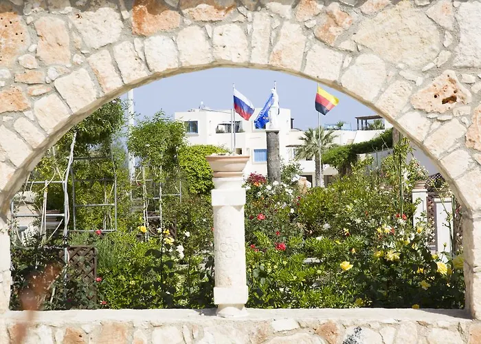 アパートホテル Eliofos Elegant Maisonettes